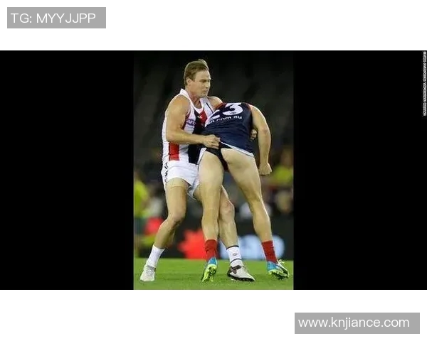 足球明星搞笑瞬间集锦沙雕图片带你领略不一样的球场魅力与幽默 足球明星搞笑瞬间集锦沙雕图片带你领略不一样的球场魅力与幽默