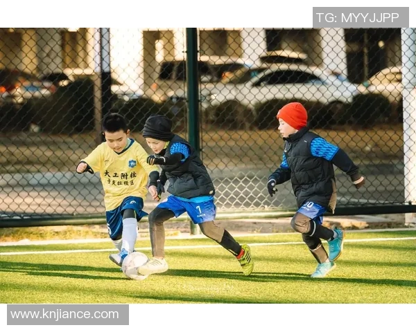 足球明星携手孩子们追星梦想共创精彩视频瞬间 足球明星携手孩子们追星梦想共创精彩视频瞬间