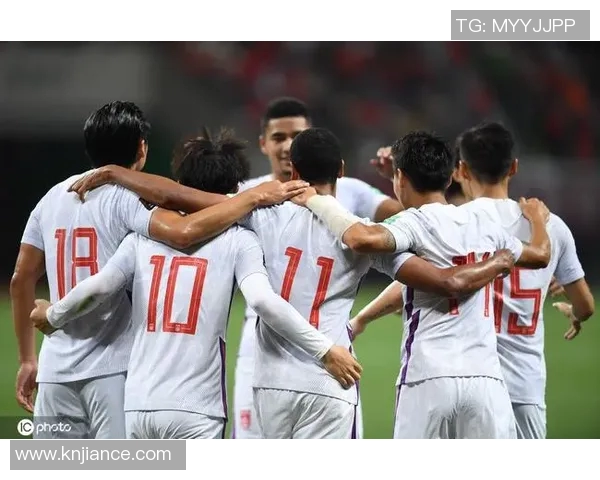 足球明星走进中国校园传递激情与梦想激励年轻学子追逐足球之路